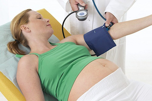 Chuyên gia bệnh học tư vấn bệnh huyết áp thấp ở bà bầu có nguy hiểm không?