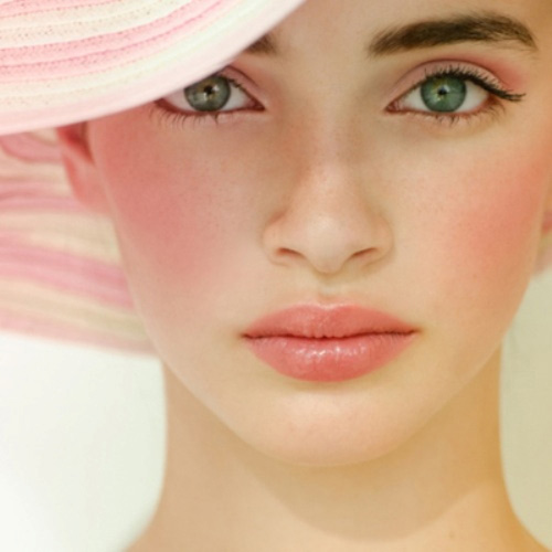 Bạn đã biết những cách chăm sóc da mặt bị tàn nhang chưa?