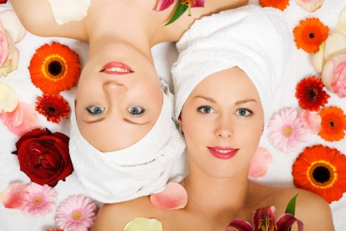 Bật mí 5 loại mặt nạ “thần dược” giúp phụ nữ không cần đi spa làm đẹp