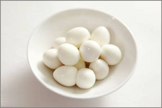 Trứng cút phục hồi sức khỏe phụ nữ sau sinh