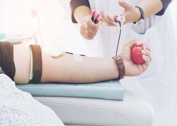 Hiến máu có ảnh hưởng gì tới sức khỏe không?